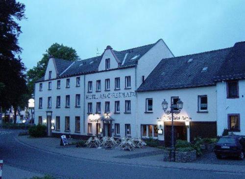 Hotel Am Ceresplatz Manderscheid Exterior photo